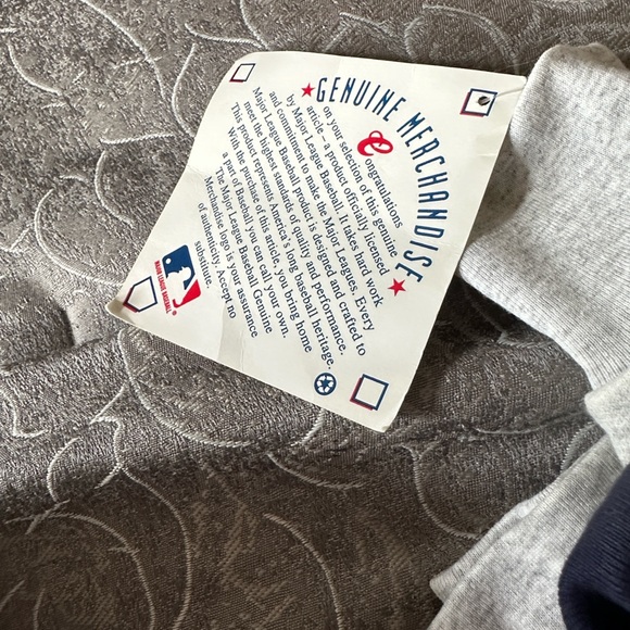 Cleveland Indians Crewneck-Turtleneck Sweatshirt w/ embroidered patch NWT - Picture 8 of 8